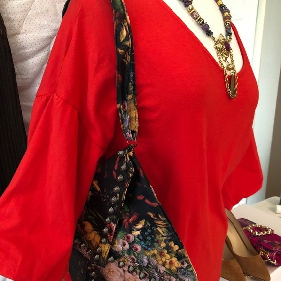 MASSINI balloon sleeve top - Picture 2 of 7